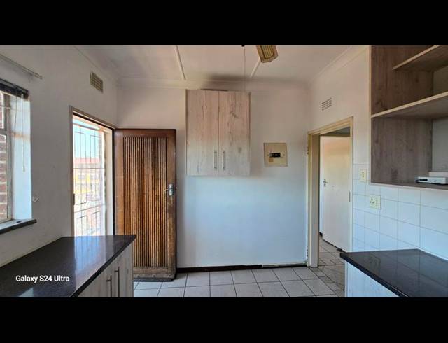 2 BEDROOM APARTMENT FOR SALE IN ELSPARK